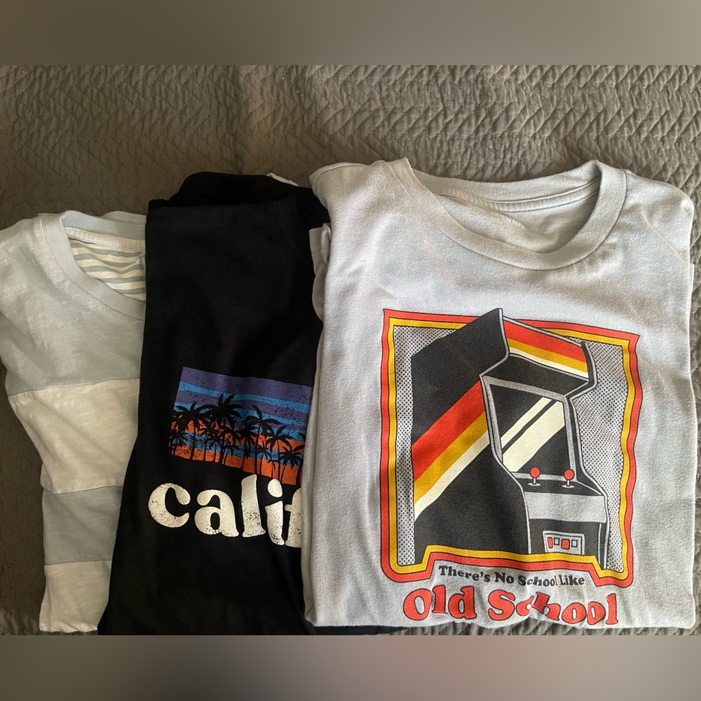 3 shirts for one price. Men’s Small